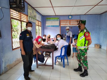 BABINSA KORAMIL 406-05/MUARA KELINGI MONITORING VAKSIN COVID 19