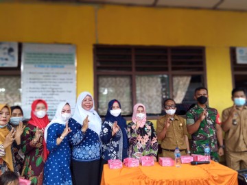 Babinsa Koramil 406-05/Muara Kelingi Hadiri Kegiatan Gebyar Anak PAUD berprestasi.