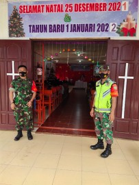 CIPTAKAN KENYAMANAN DI SAAT IBADAH NATAL, BABINSA KORAMIL 406-05/MUARA KELINGI MELAKSANAKAN PENGAMANAN DI GEREJA