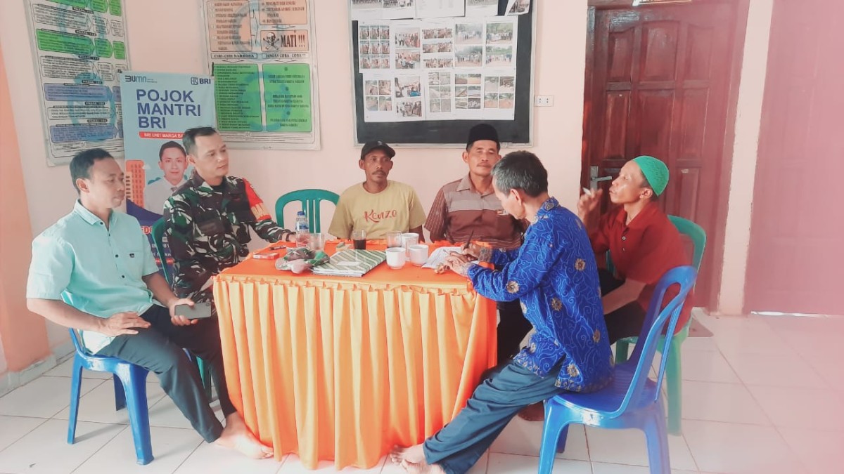 Jelang Pemilu, Babinsa Koramil 406-04/Muara Lakitan sertu MB Simanjuntak Aktif Lakukan Komsos