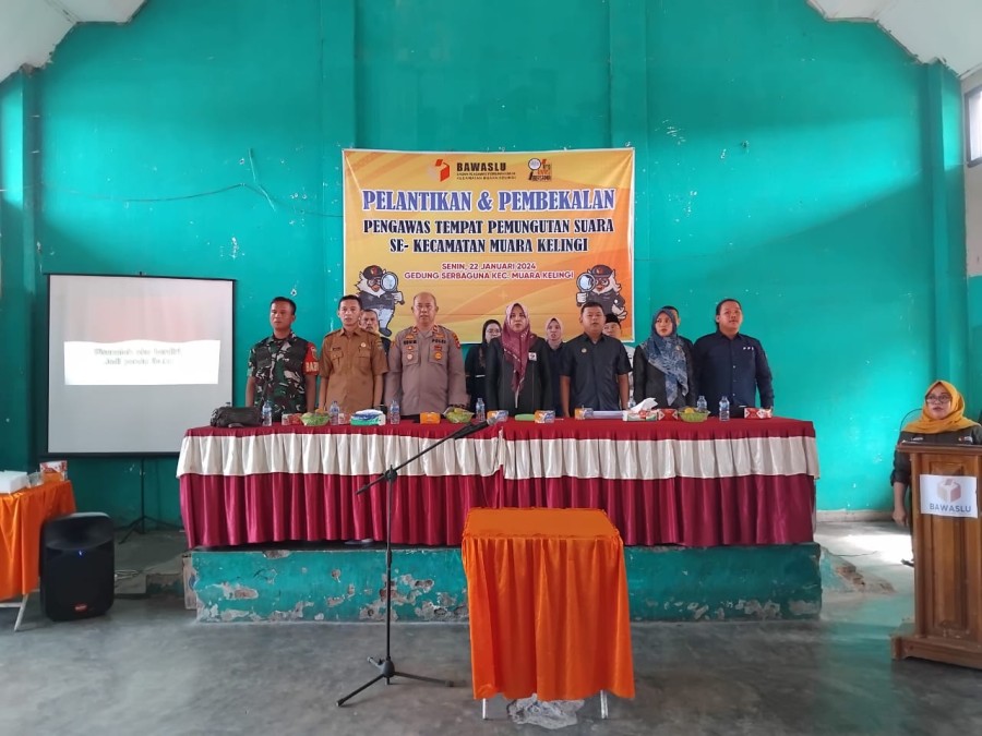 Babinsa Koramil 406-05/Muara Kelingi Hadiri Pelantikan Pengawas Tempat Pemungutan Suara(PTPS)