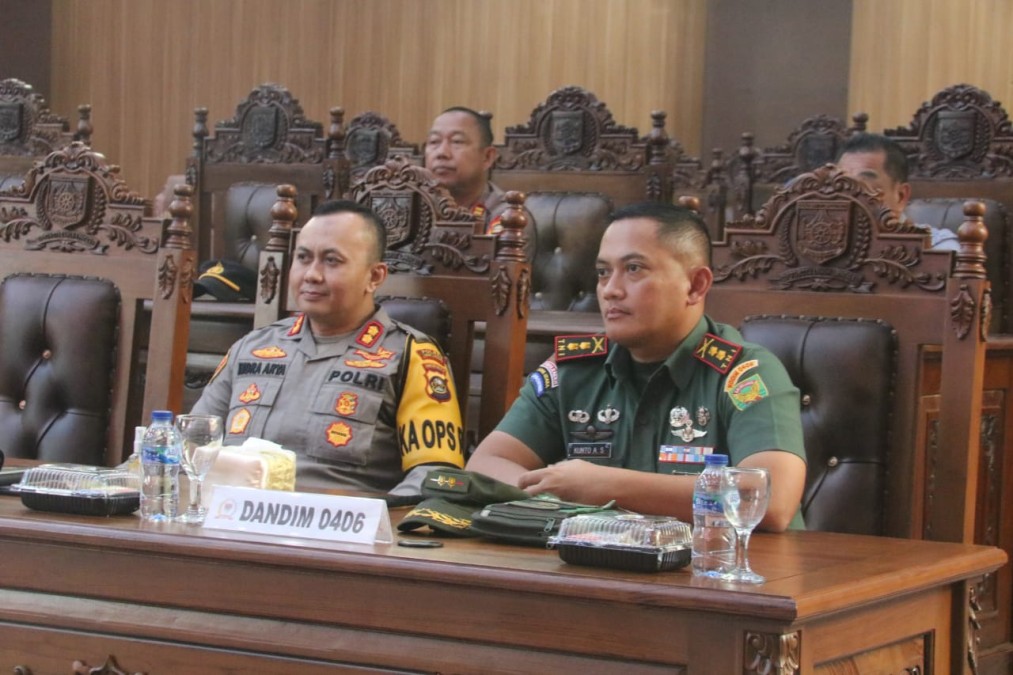 Eksekutif Dan DPRD Tetapkan Propemperda Kota Lubuk Linggau 2024 Pada Rapat Paripurna