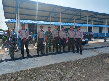 Jalani Silaturahmi Babinsa Koramil 406-03/Rupit Komsos Melaksanakan Komsos Bersama Warga Desa Diwilayah Binaan.