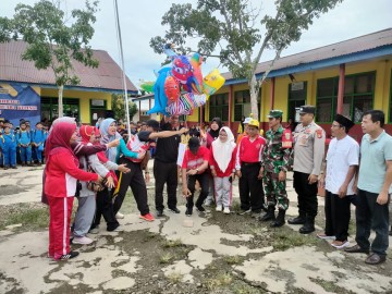 Babinsa Koramil 406-05/Muara Kelingi Menghadiri Upacara Pembukaan O2SN Tingkat Kecamatan