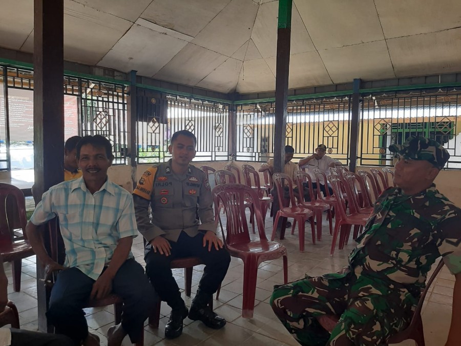 Tingkat kan kerja sama di wilayah Babinsa dan babinkamtibmas kompak sambangi perangkat desa di wilayah Binaan