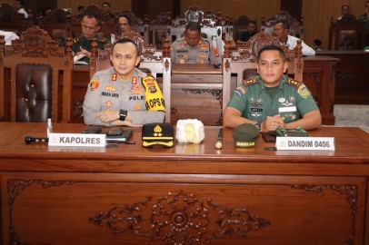 Komandan Kodim 0406 Lubuk Linggau Hadiri Rapat Paripurna DPRD Kota Lubuk Linggau