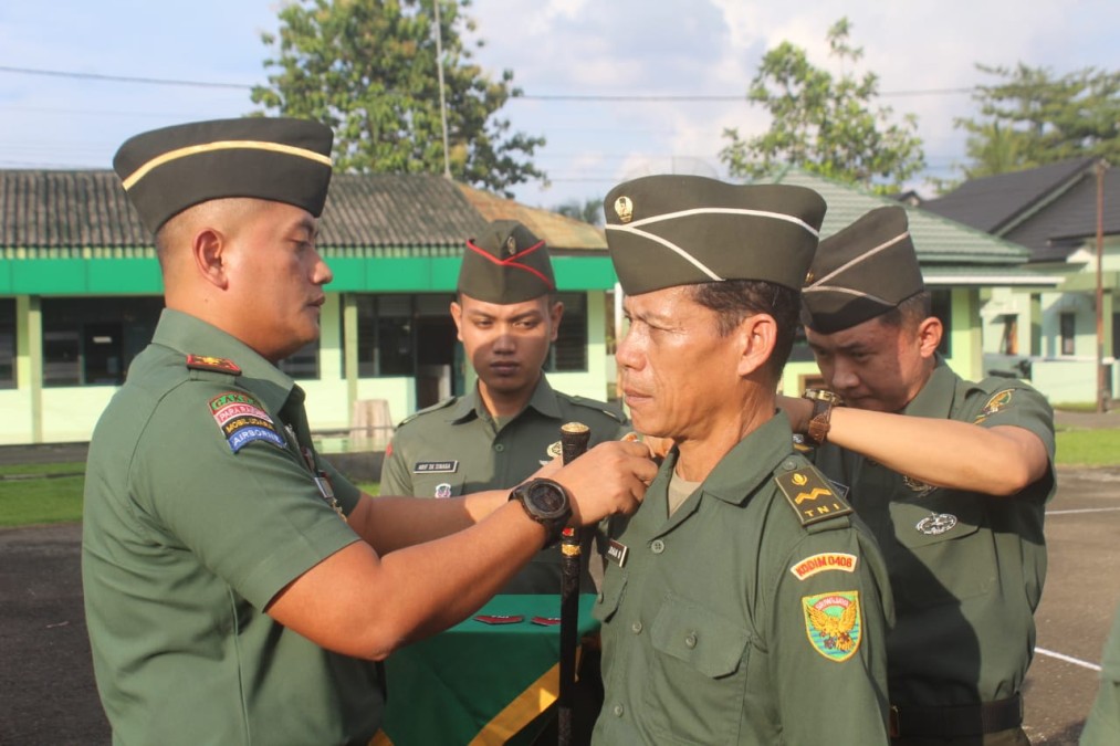 Komandan Kodim 0406/Lubuk Linggau Pimpin Upacara Korps Raport Kenaikan Pangkat Bintara Tamtama