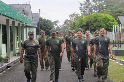 Jaga Kebugaran Jasmani, Personil Kodim 0406/ Lubuk Linggau Melaksanakan Jalan Santai