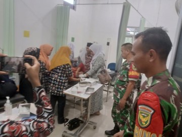 Babinsa 406-09/Terawas Sertu Eko Apriyanto Pantau Giat Pendampingan KB Diwilayah binnan.