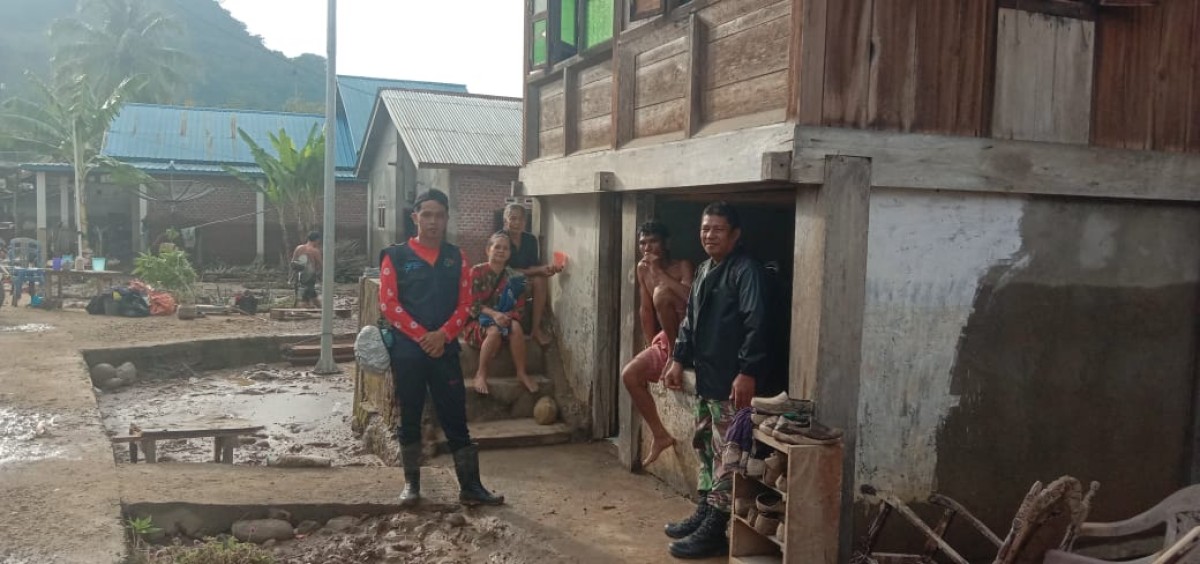 Di Musim Hujan,Melalui Komsos Babinsa Koramil 406-03/rupit Ingatkan Warga Jaga Kesehatan