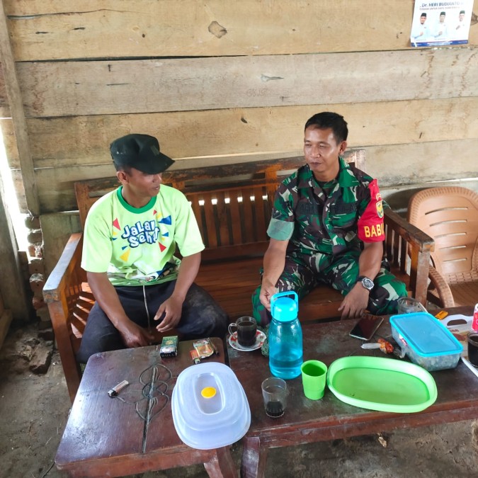 Komsos Dengan Tokoh Pemuda, Babinsa Berikan Edukasi Bahaya Narkoba