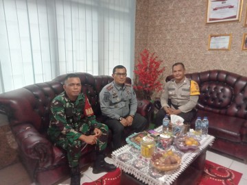 Melalui Komsos, Babinsa Jalin Keakraban dengan Anggota Lapas III rawas ulu