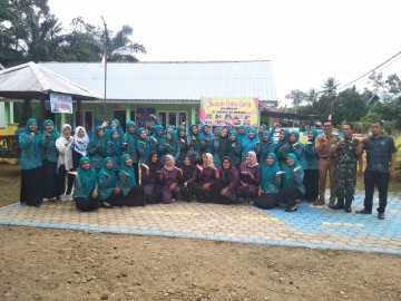 Pastikan Aman Dan Tertib Babinsa Koramil 406-09/Terawas Sertu Susnadi Monitoring Acara Penilaian Ibu – Ibu PKK di Wilayah binaan.