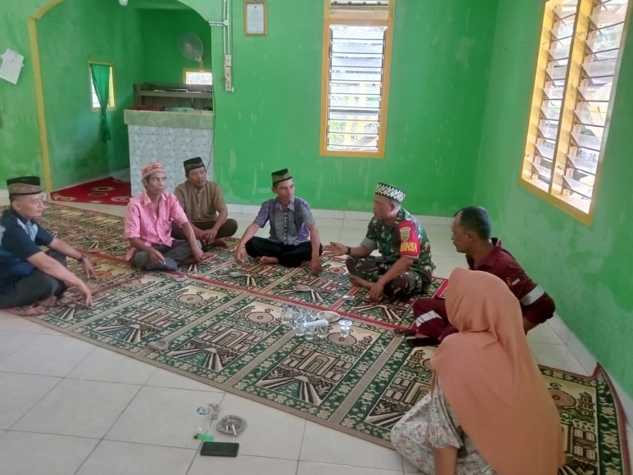 Pupuk Kebersamaan, Babinsa Komsos Dengan Tokoh Agama