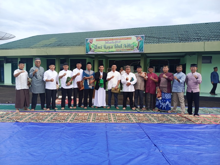 Kodim 0406/Lubuk Linggau Menggelar Shalat Hari Raya Idul Adha 10 Dzulhijjah 1445 H / 2024 M di Lapangan Apel Makodim