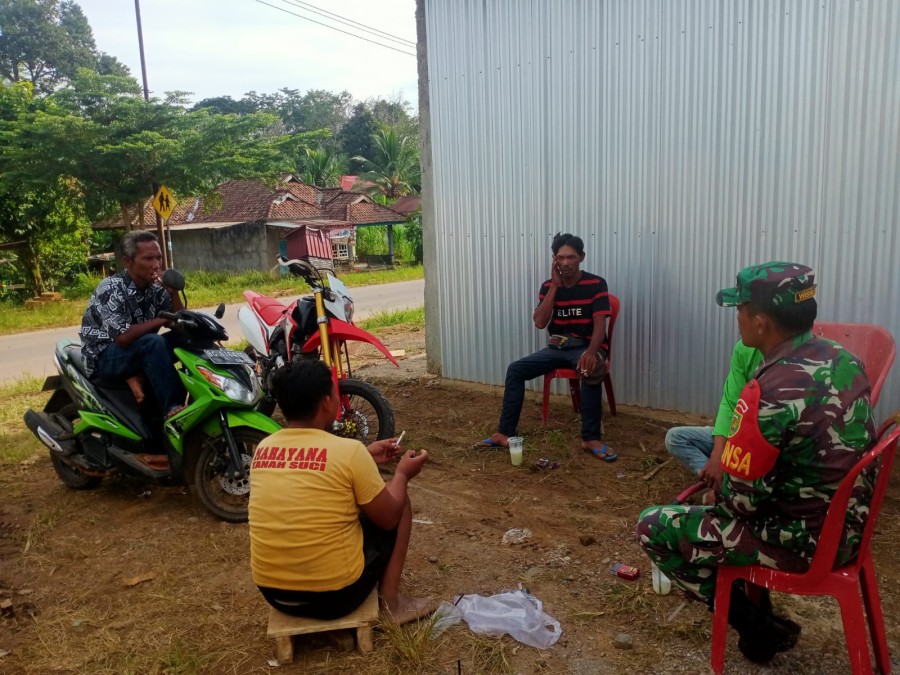 Demi Menjalin Hubungan Baik, Babinsa melaksanakan Komsos Dengan Warga Binaan