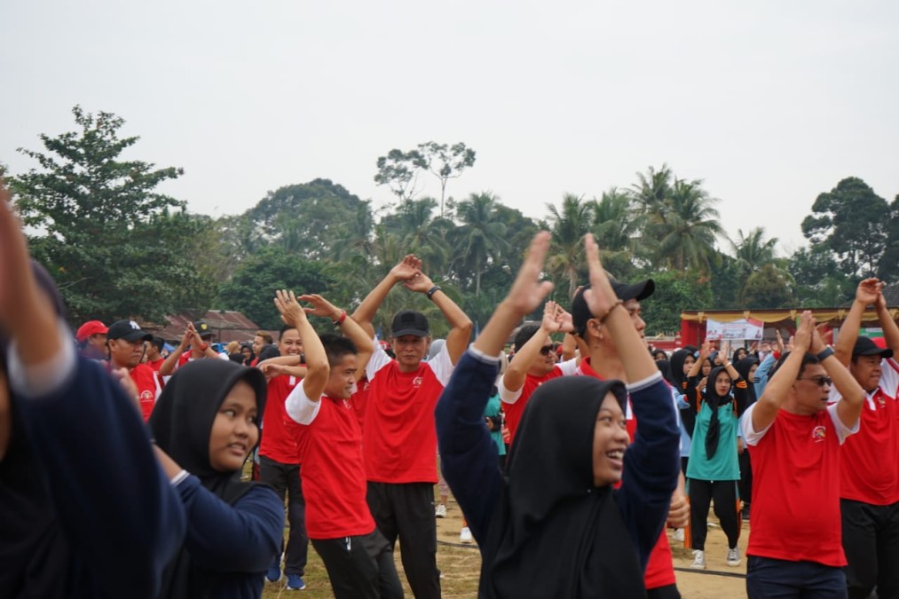 Kepala Staf Kodim 0406/Lubuk Linggau Menghadiri Acara Senam Massal Se-Kabupaten Muratara