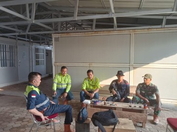 Komsos Dengan Warga, Babinsa Koramil juga Rutin Pantau Wilayah Binaan