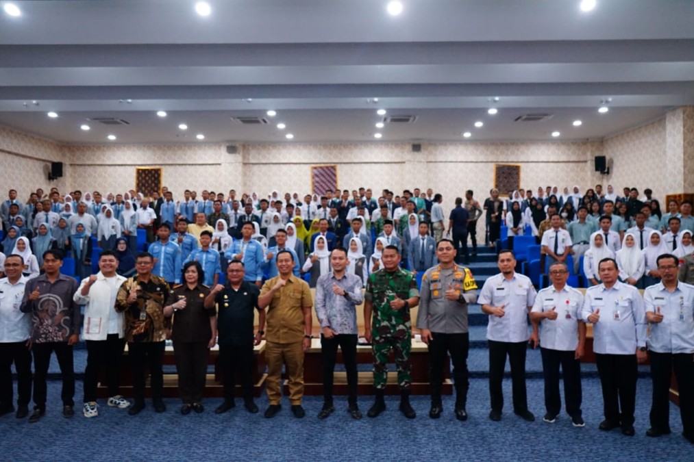 Dandim Berharap Para Pelajar Dapat Menjadi Generasi Muda Yang Memiliki Peran Penting Didalam Menyongsong Indonesia Emas
