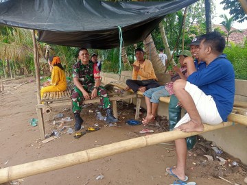 Untuk mengetahui suasa desa binaan Babinsa melaksanakan kegiatan komunikasi sosial(komsos)