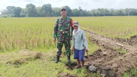 Tidak Mandang Tempat bagi seorang Babinsa untuk mengambil hati Rakyat.