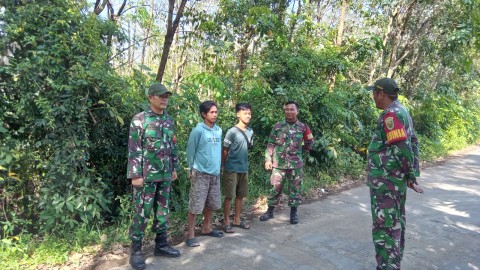 Patroli Karhutlah terus di lakukan oleh anggota Koramil 406-06/Tugumulyo dan mitra Karib Babinsa