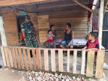 Jalani rasa keakraban dengan masyarakat Binaan, Babinsa melaksanakan kegiatan komunikasi sosial(komsos)