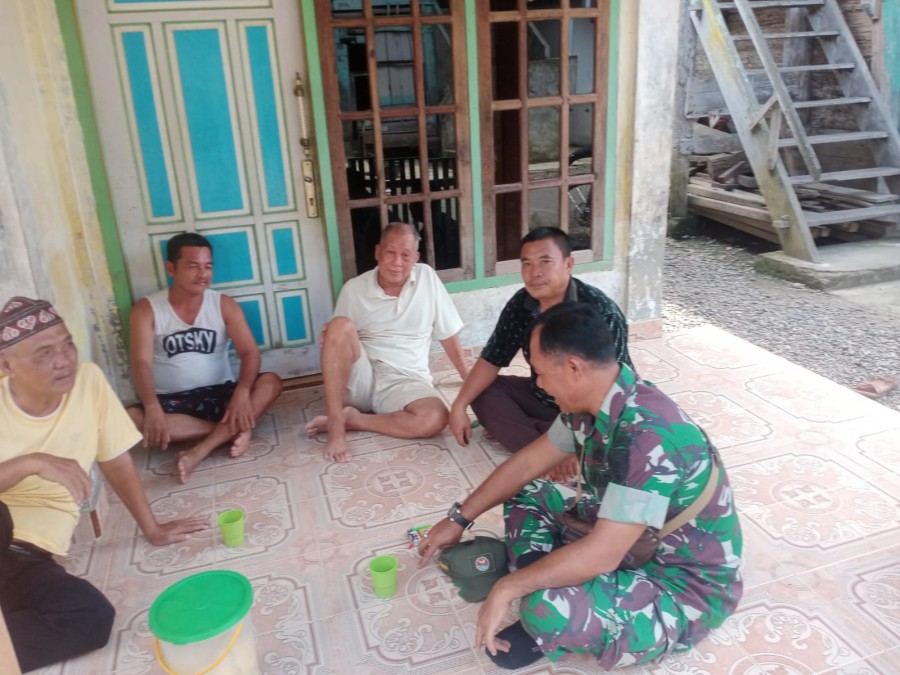 Jalin kerjasama yang baik di wilayah babinsa Komsos Dengan Tokoh Masyarakat.