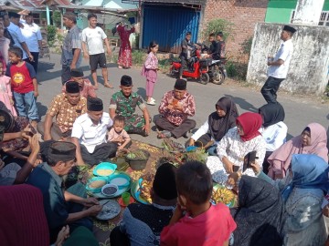 Babinsa desa durian remuk Koramil 406-06/Tugumulyo Melaksanakan Dzikir dan Do’a Dalam Rangka HUT RI Ke 79 bersamaan masyarakat