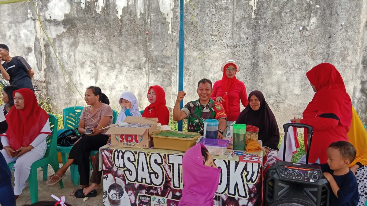 Babinsa Koramil 406-08/Lubuklinggau Serma Hendra Aferi Monitoring Perlombaan HUT RI Ke – 79 Di wilayah Binaan.