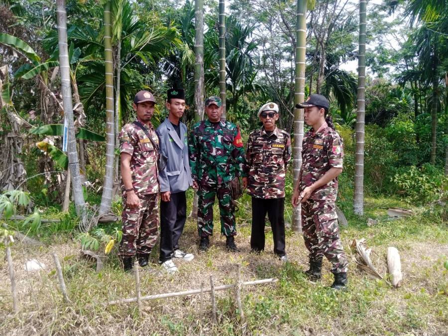 Babinsa Koramil 406-07/Jayaloka Gencar laksanakan Patroli dan Sosialisasi Karhutla di Wilayah Binaan