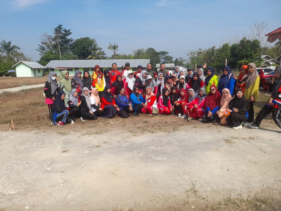 Babinsa Koramil 406-09/Terawas Melaksanakan Senam Sehat Bersama.