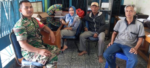 Tingkatkan Hubungan Silaturahmi , Babinsa Koramil 406-10/LT Kunjungi Rumah Ketua RT