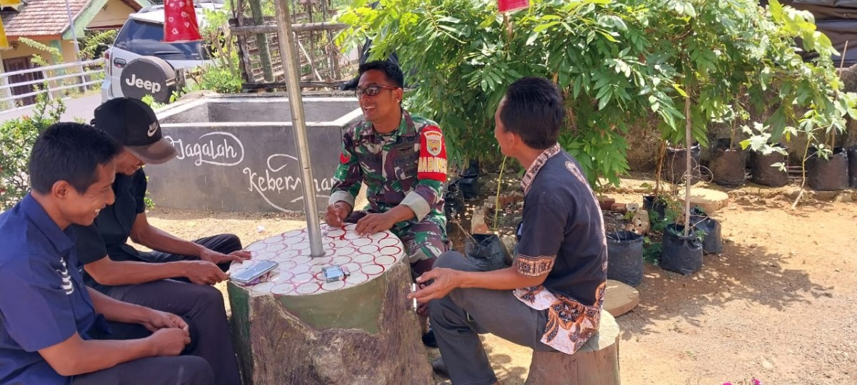 Pererat Sinergitas, Babinsa Komsos Dengan Perangkat Desa di wilayah binaan