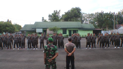 KASDIM 0406/LUBUKLINGGAU LAKSANAKAN APEL PENGECEKAN SEBELUM OLAHRAGA BERSAMA