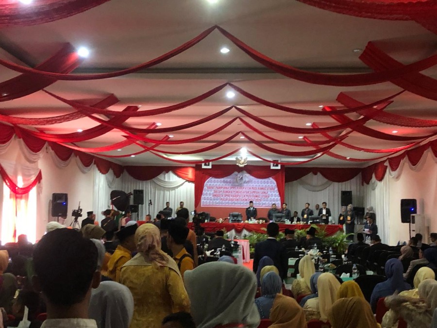 Babinsa Koramil 406-03/Rupit yang mendampingi Danramil dalam acara pelantikan anggota DPRD Kabupaten Musi Rawas Utara