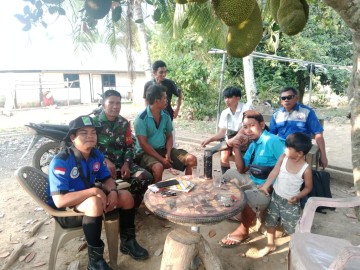 Babinsa Koramil 406-05/Muara Kelingi Laksanakan Kegiatan Komsos di Desa Temuan Sari