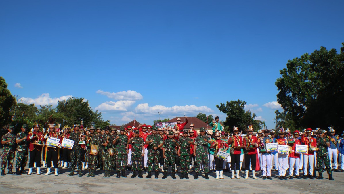 Semangat Juang Tinggi, Kodim 0406 Gelar Lomba Kreasi Baris Berbaris (LKBB) Piala Dandim 0406/Lubuk Linggau Tingkat SLTA se-Kota Lubuk Linggau, Musi Rawas, dan Muratara dalam Memperingati Hari Sumpah Pemuda 2024