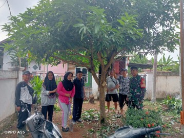 Babinsa Koramil 406-08/Lubuklinggau Gelar Komsos dan Bersih-Bersih Kantor Persiapan Pilkada 2024