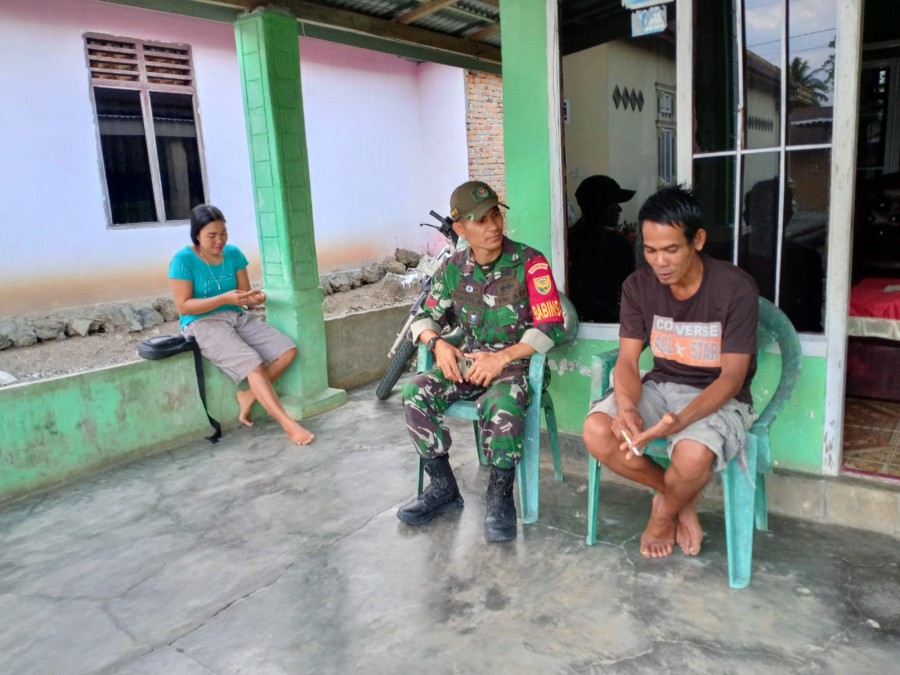 Babinsa Koramil 406-03/Rupit Laksanakan Silaturahmi ke Warga Binaan di Embacang Baru