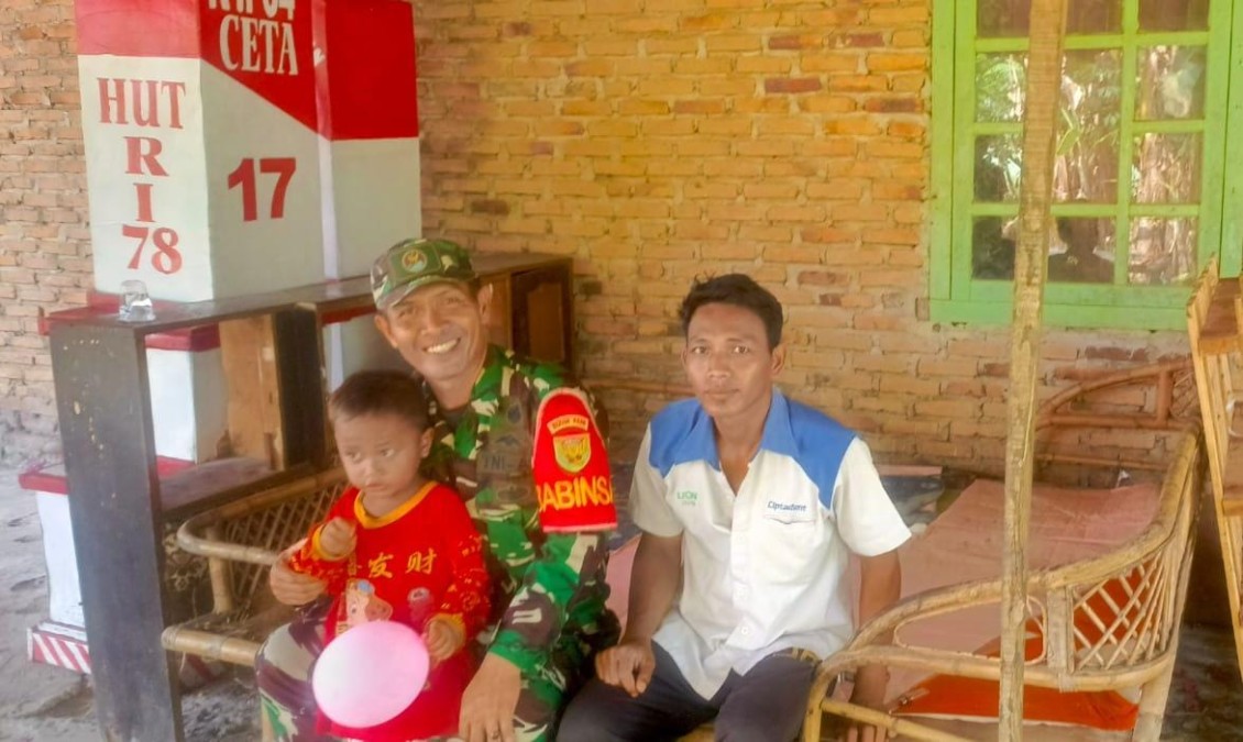 Babinsa Sertu Aria Laksanakan Anjang Sanah di Rumah Warga Rt 01 Kel. Jawa Kiri