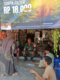 Sertu Hotob Kunjungi Warga Binaan di Desa Beringin Makmur