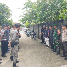 Babinsa Koramil 406-10/Linggau Timur, Serma Nurhasrifudin Laksanakan Pengamanan Tim Bawaslu dalam Rangka Pelepasan Baleho Paslon Pilkada