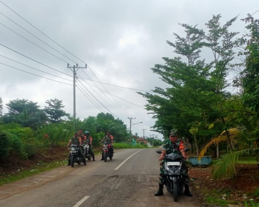 Patroli keamanan Pilkada serentak tahun 2024 di wilayah Koramil 0406-07/Jayaloka.