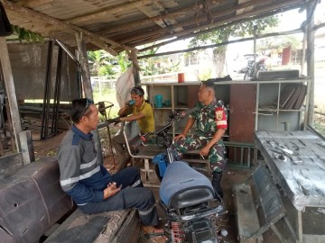 Babinsa Koramil 406-01/Rawas Ulu Laksanakan Komsos Pasca Pilkada