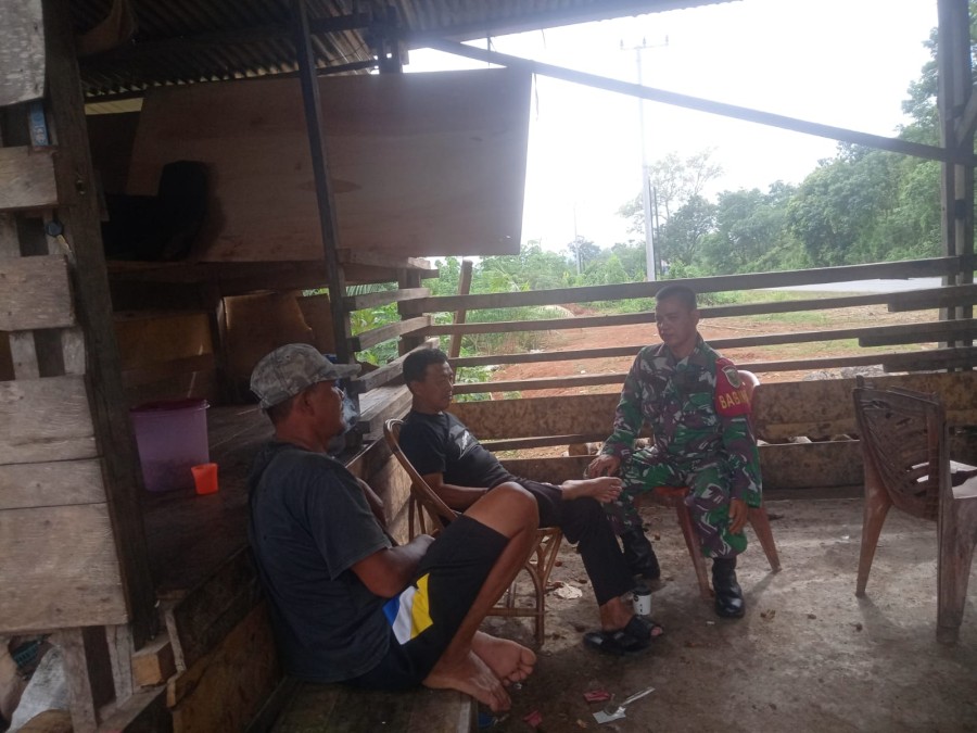 Serda Zainal Aripin, Babinsa Koramil 406-09/Terawas, Giat Komsos Himbau Keamanan.