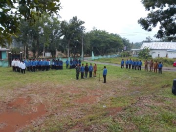 Babinsa Koramil 406-09/Terawas Hadiri Apel Pagi Gabungan di Wilayah Binaan.