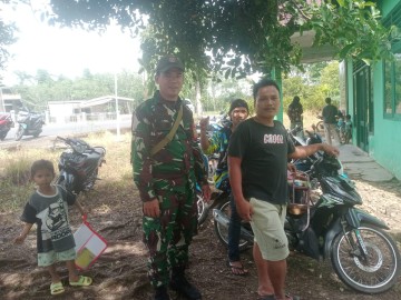 Babinsa Serda Jasmi Rais Laksanakan Pembinaan Teritorial di RT 03 Kelurahan Rahma
