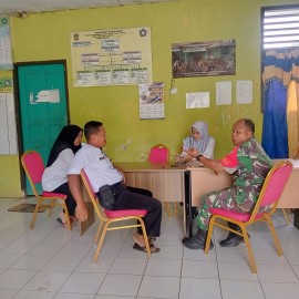 BABINSA KORAMIL 406-07/JAYALOKA JALIN KOMSOS DENGAN STAF KELURAHAN MARGA TUNGGAL