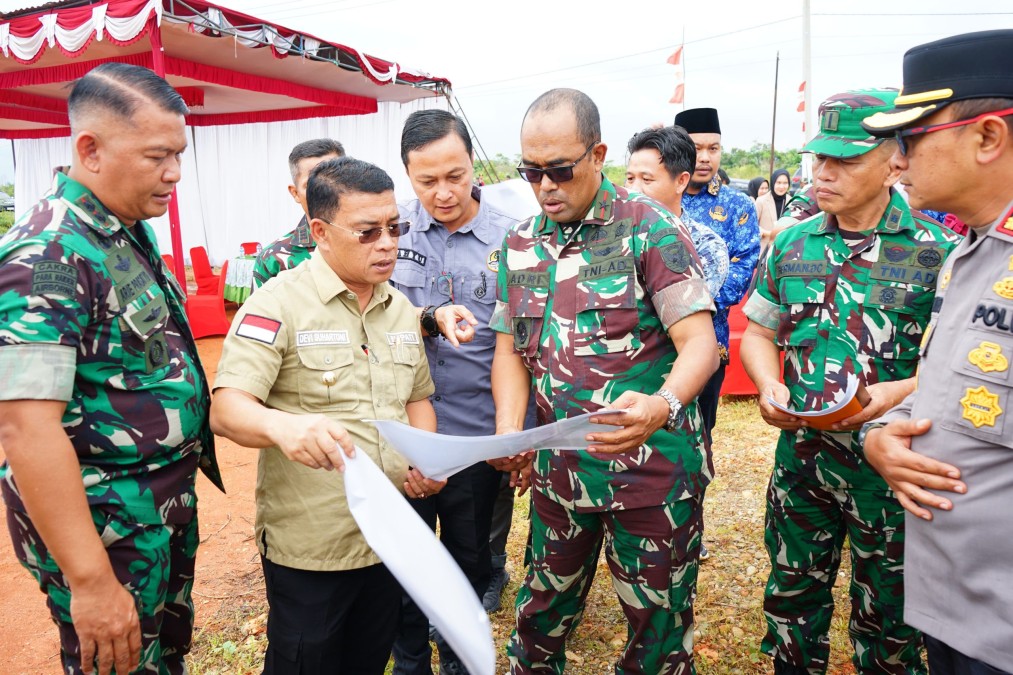 Dandim 0406/Lubuk Linggau Dampingi Kunjungan Kerja Danrem 044/Gapo Tinjau Lahan Hibah Dari Pemkab Muratara